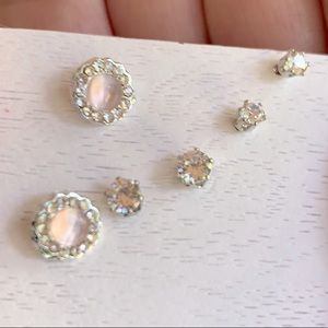 NEW 💗 Gorgeous Bling Stud layering earrings